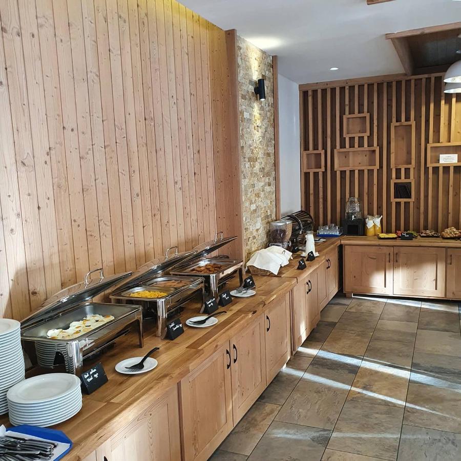 Monte Cervo Bio Hotel & Spa Ковасна Екстериор снимка