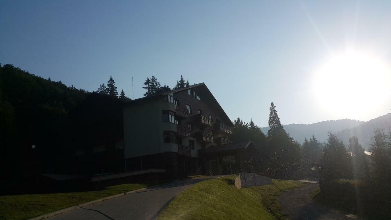 Monte Cervo Bio Hotel & Spa Ковасна Екстериор снимка