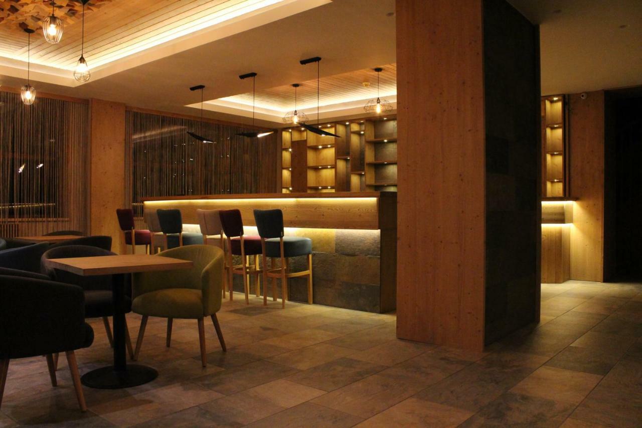 Monte Cervo Bio Hotel & Spa Ковасна Екстериор снимка